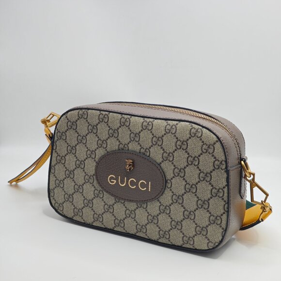 Compact Luxury Round Handbag - Picture 2 of 7